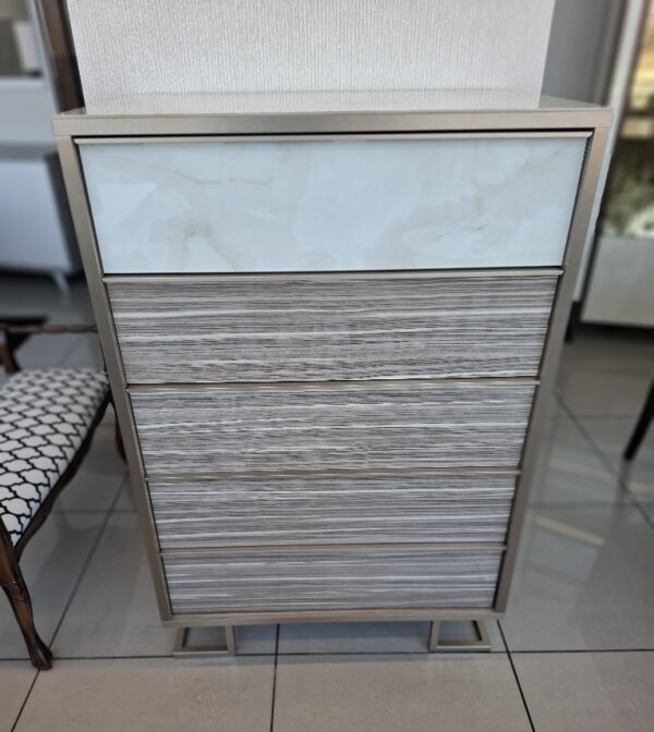 Stylowa komoda Luce Light