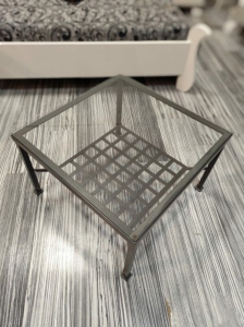 Stolik Metalowy